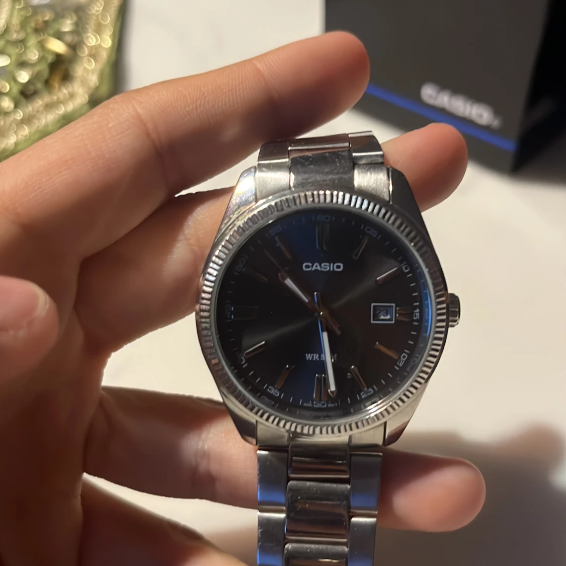 Casio silver klocka med svart urtavla - 4