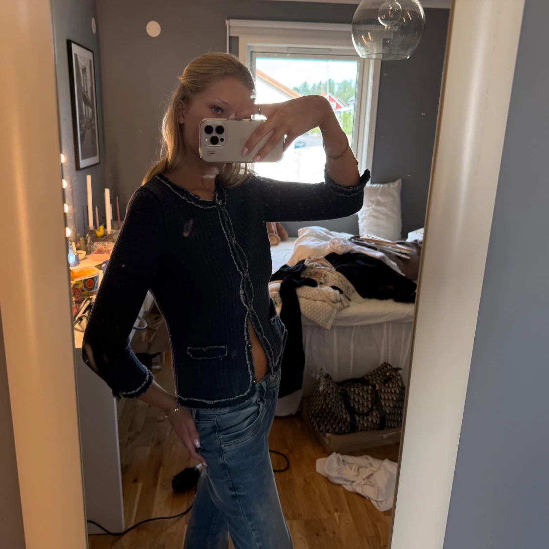 Stickad kofta med knappar - 1