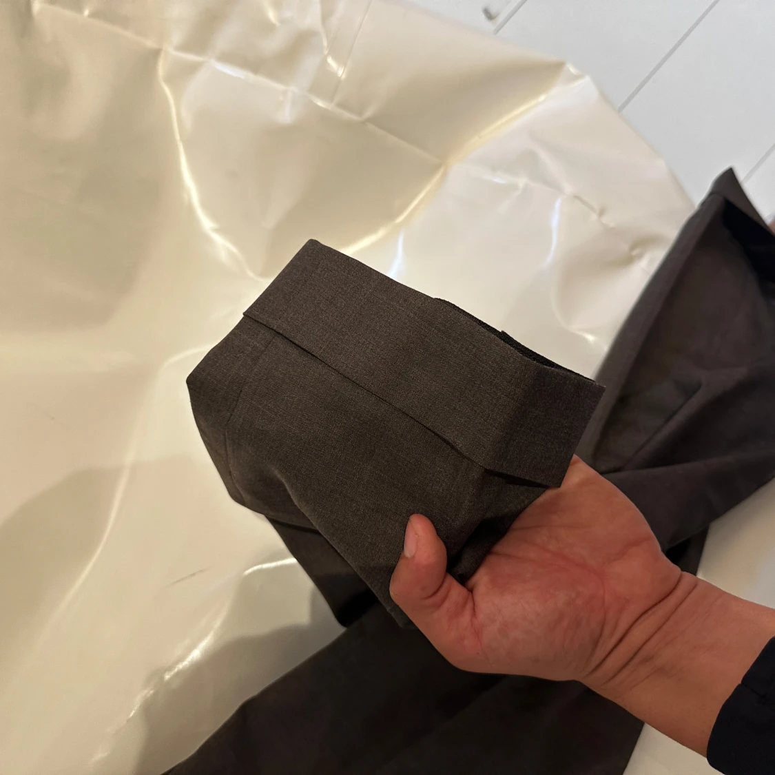 Bruna kostymbyxor från Morris - 3