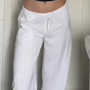 Linnebyxa  - Linnebyxa 