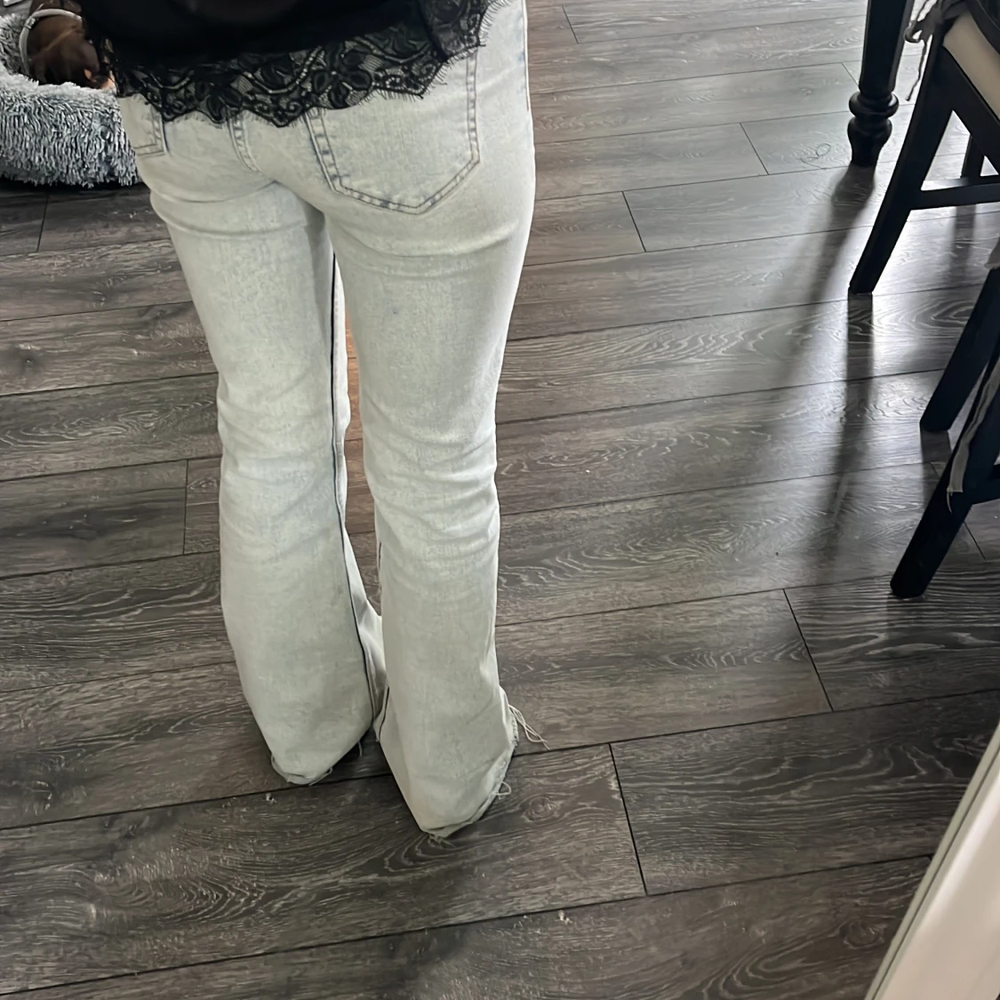 Ljusblå bootcut jeans  - 1