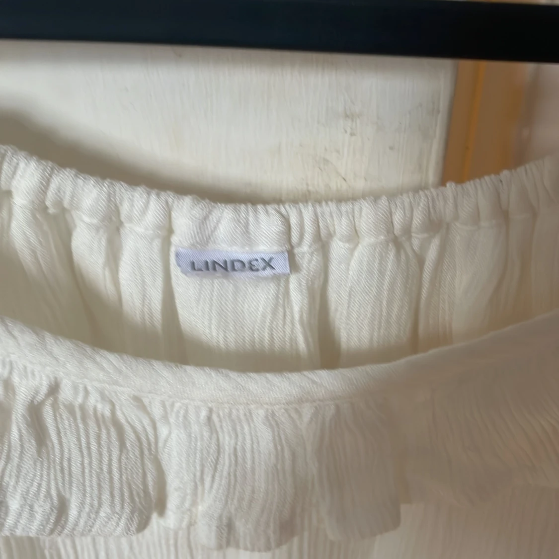 Vit volangblus från Lindex - 2