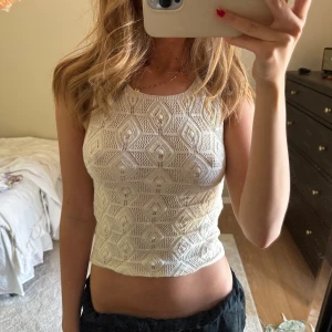 Broderat linne  - Super sött linne från zara!!🍒🍒