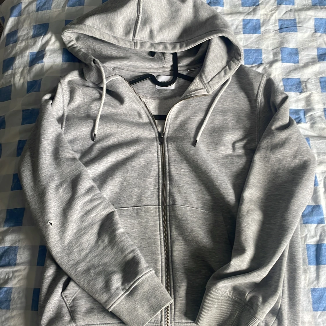 Grå hoodie från Jack & Jones