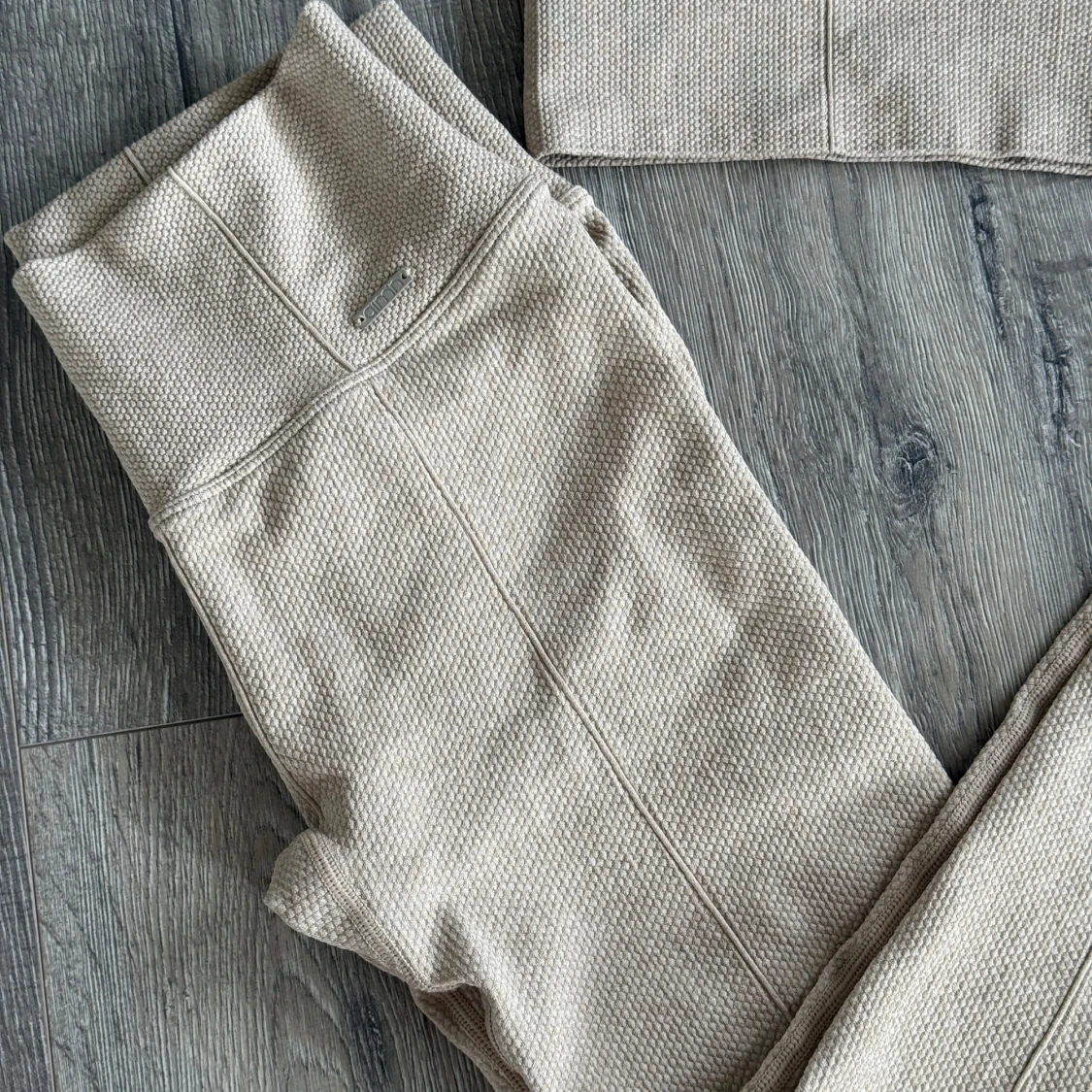 Beige sett från aim’n - 1