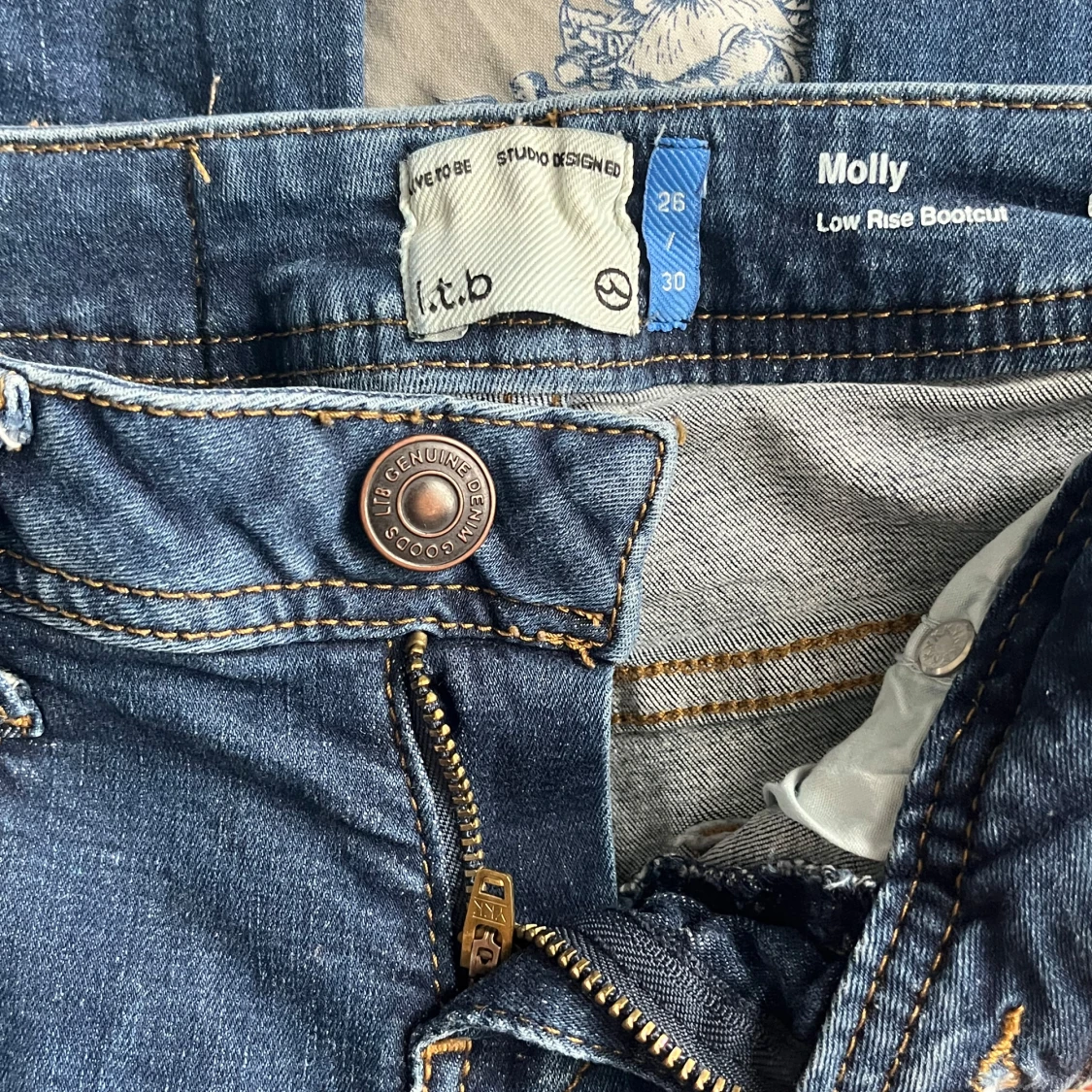 LTB lågmidjade jeans (SUPERbra skick) - 1