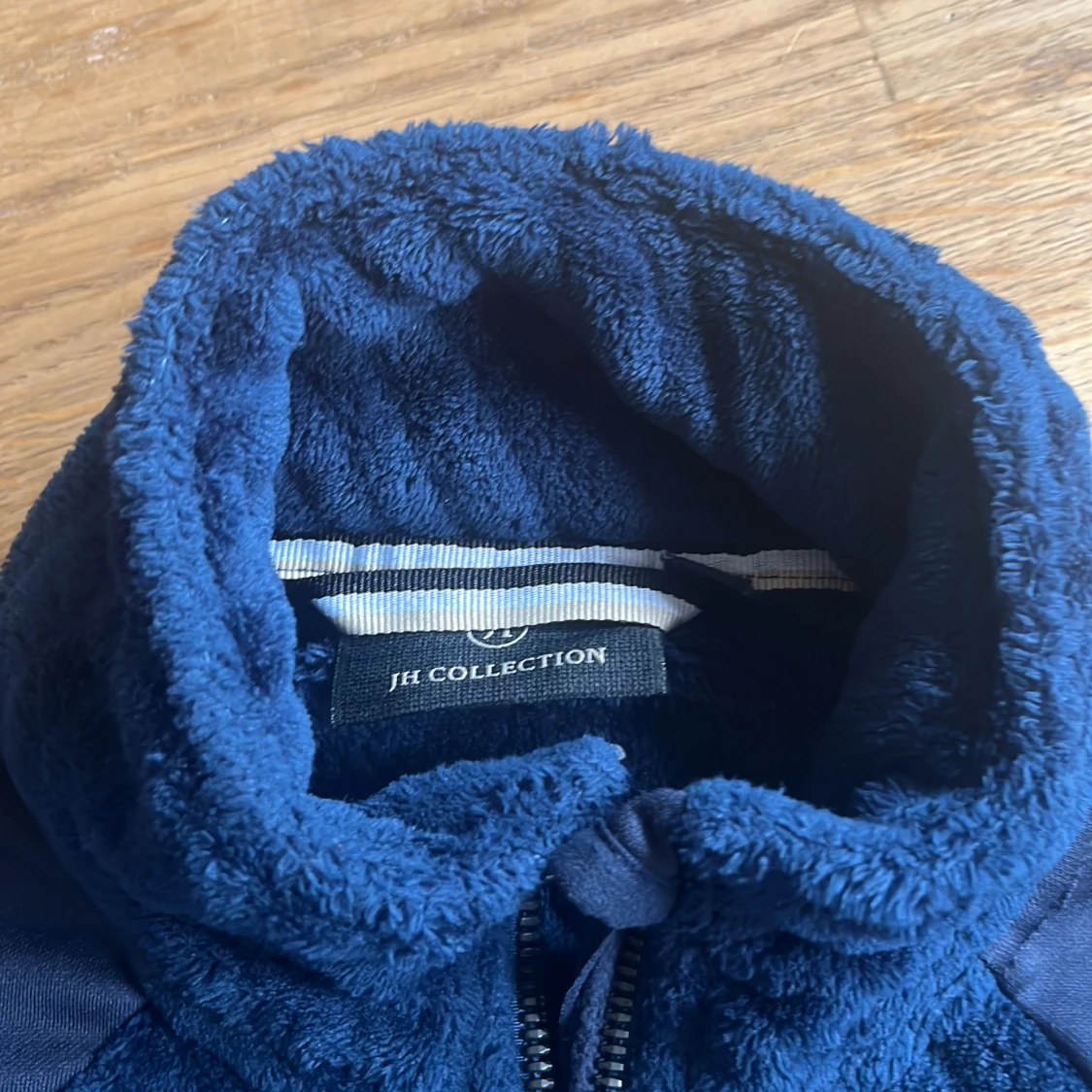 Marinblå teddyjacka från JH Collection - 2