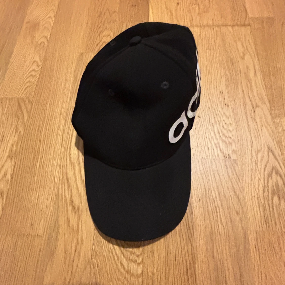 Svart keps från Adidas