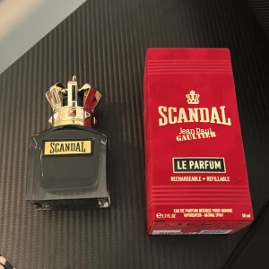 Scandal Le Parfum av Jean Paul Gaultier - Säljer denna scandal le parfum. Använd max 5ggr men det var inte riktigt min stil så jag säljer vidare den.