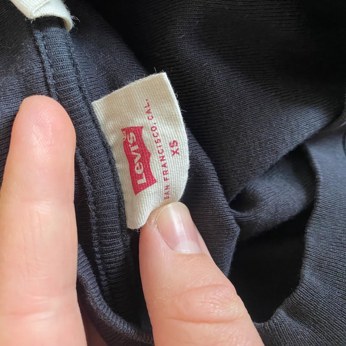 Svart långärmad tröja från Levi's - 1