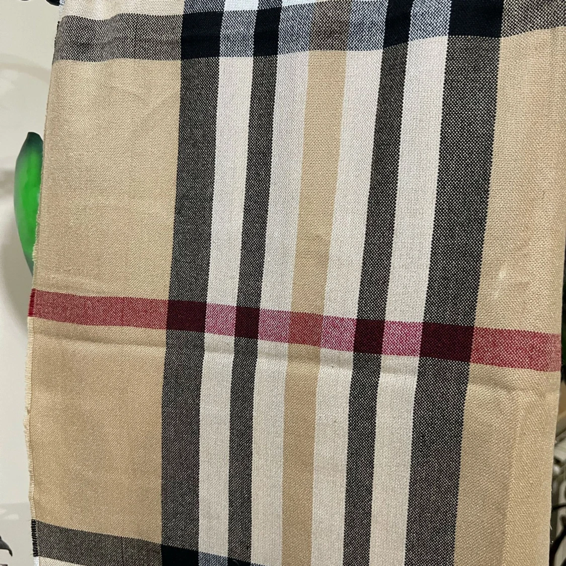 Rutig BURBERRYhalsduk - 1