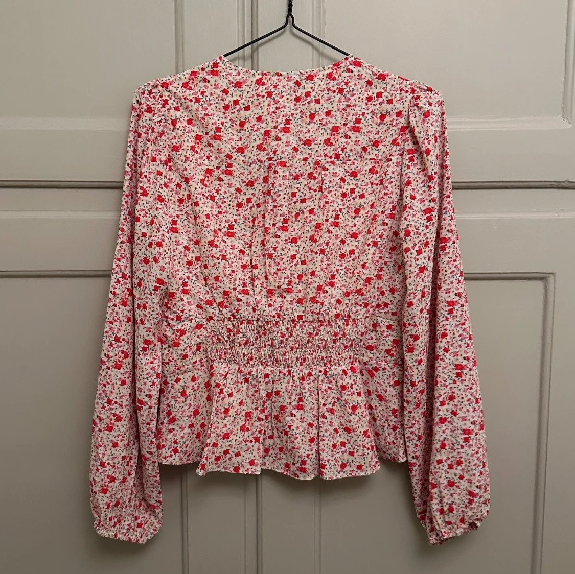 Blommig somrig blus  - 1