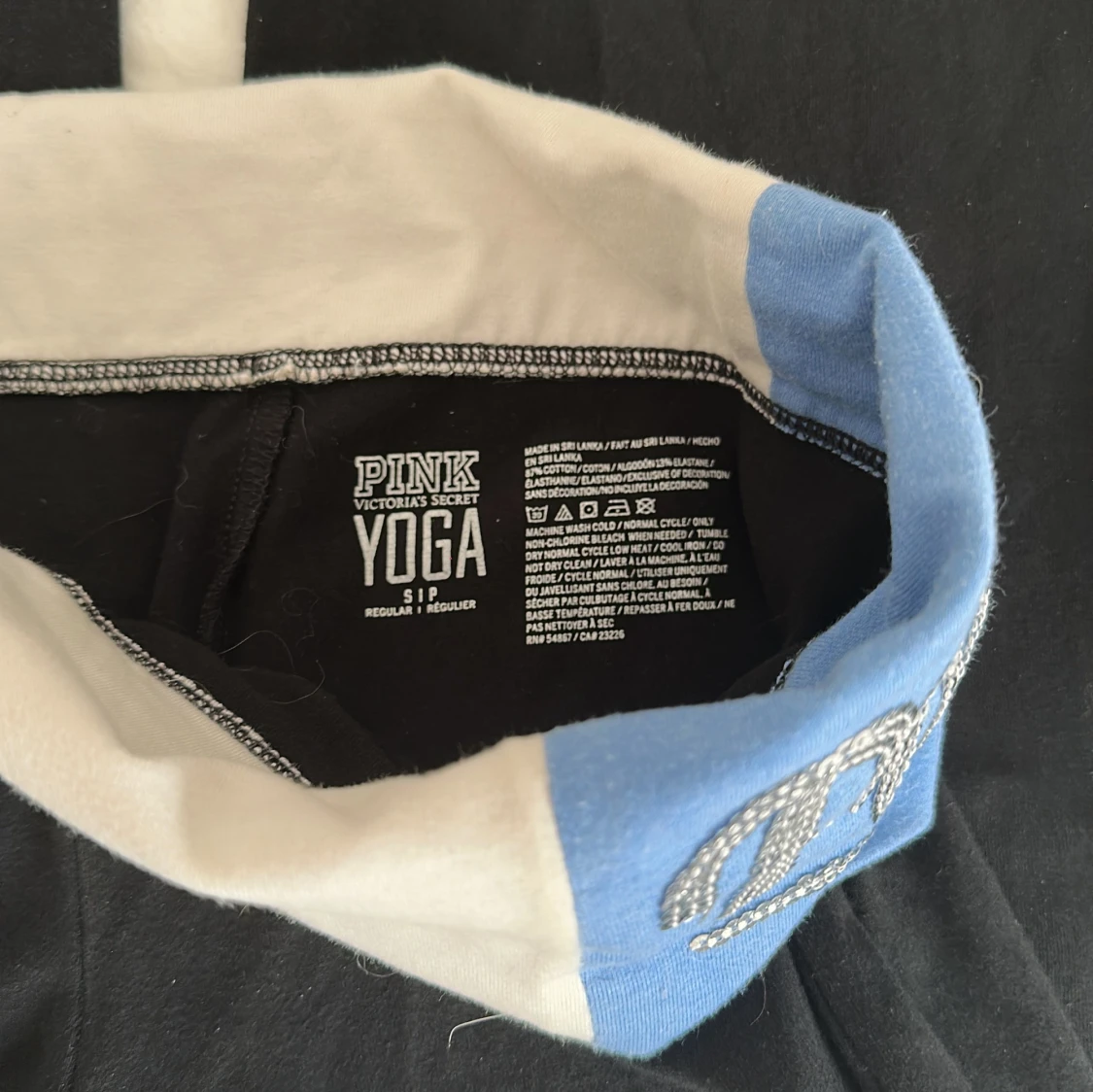 Svarta yogabyxor från Victoria's Secret Pink - 2