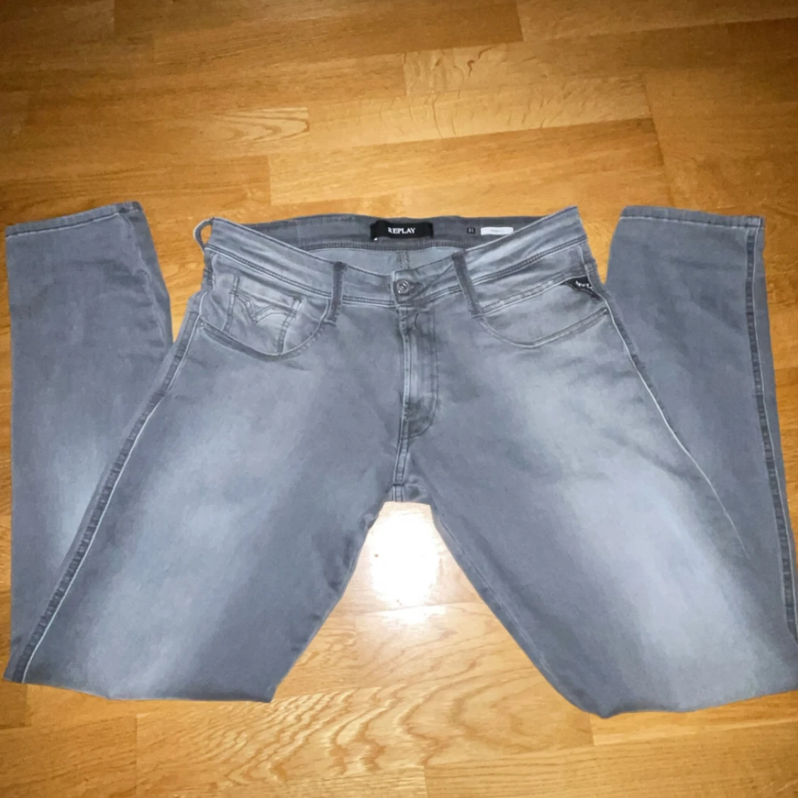 Grå jeans från Replay