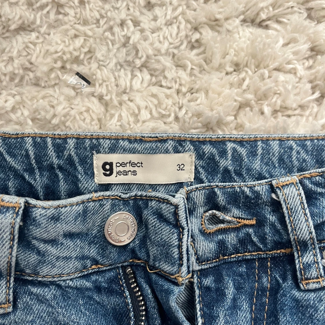 Jeans från Gina  - 1