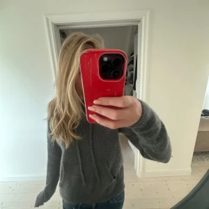 Softgoat hoodie med snören - Använt fåtal gånger! 100% Kashmir. 