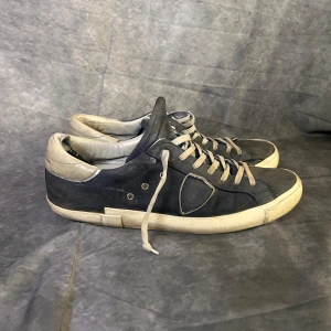 Philippe model sneakers - Dåligt skick, inget ingår, retail 4200, skickas samma dag