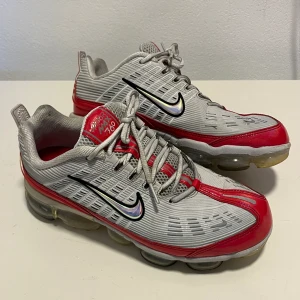 Vapormax 360, 44,5 - Og red Användt men bra skick, Nypris 2,7 Testa pruta 