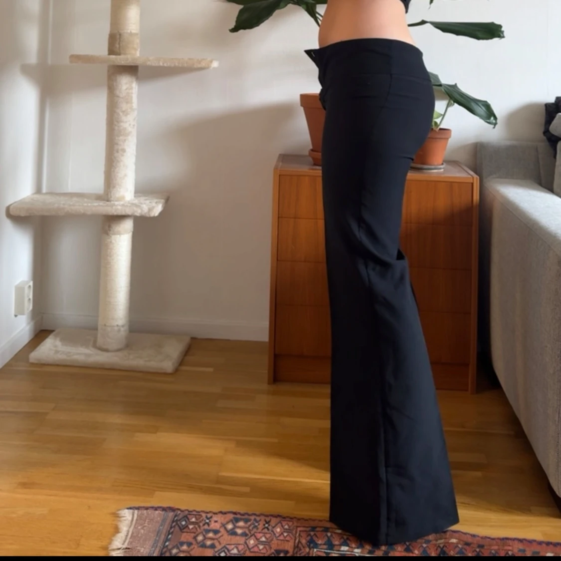 Utsvängda kostymbyxor  - 1