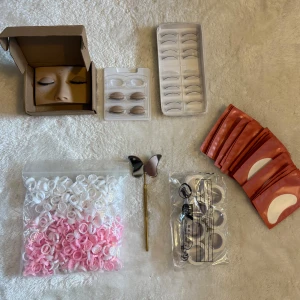 Fransförlängning - GlueRings, Spegel, Tejp& eyepads- 250kr Övningsdocka och tillbehör till den är Gratis