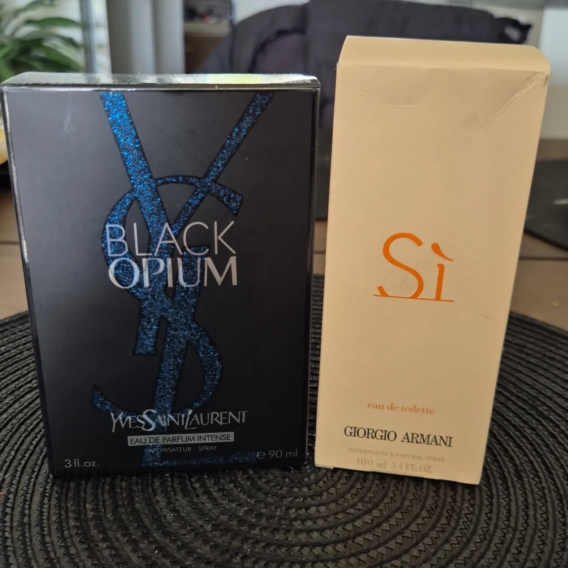 Yves Saint Laurent Black Opium & Giorgio Armani Sì parfym - 1