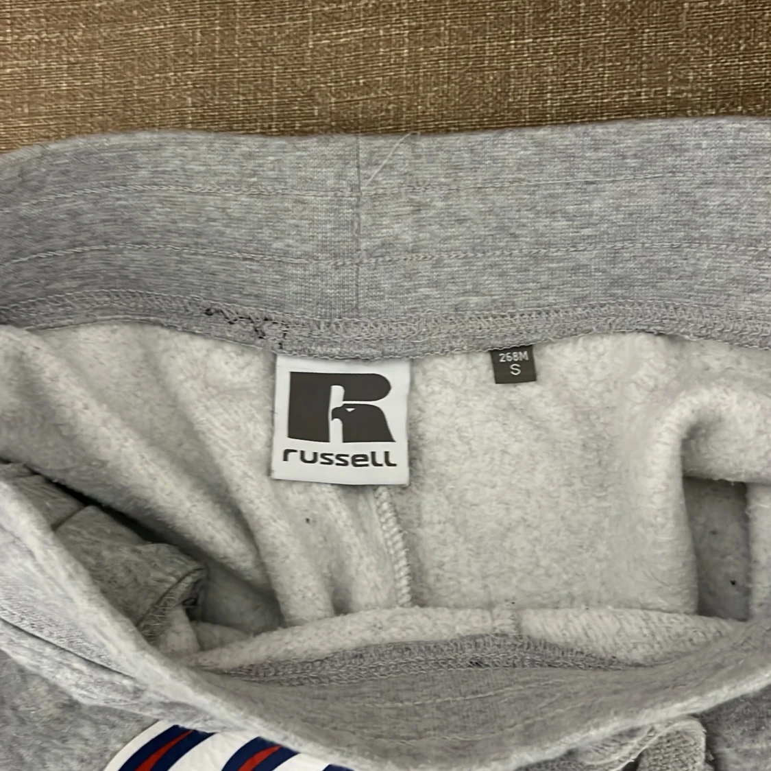 Grå mjukisbyxor från Russell Block Series - 2