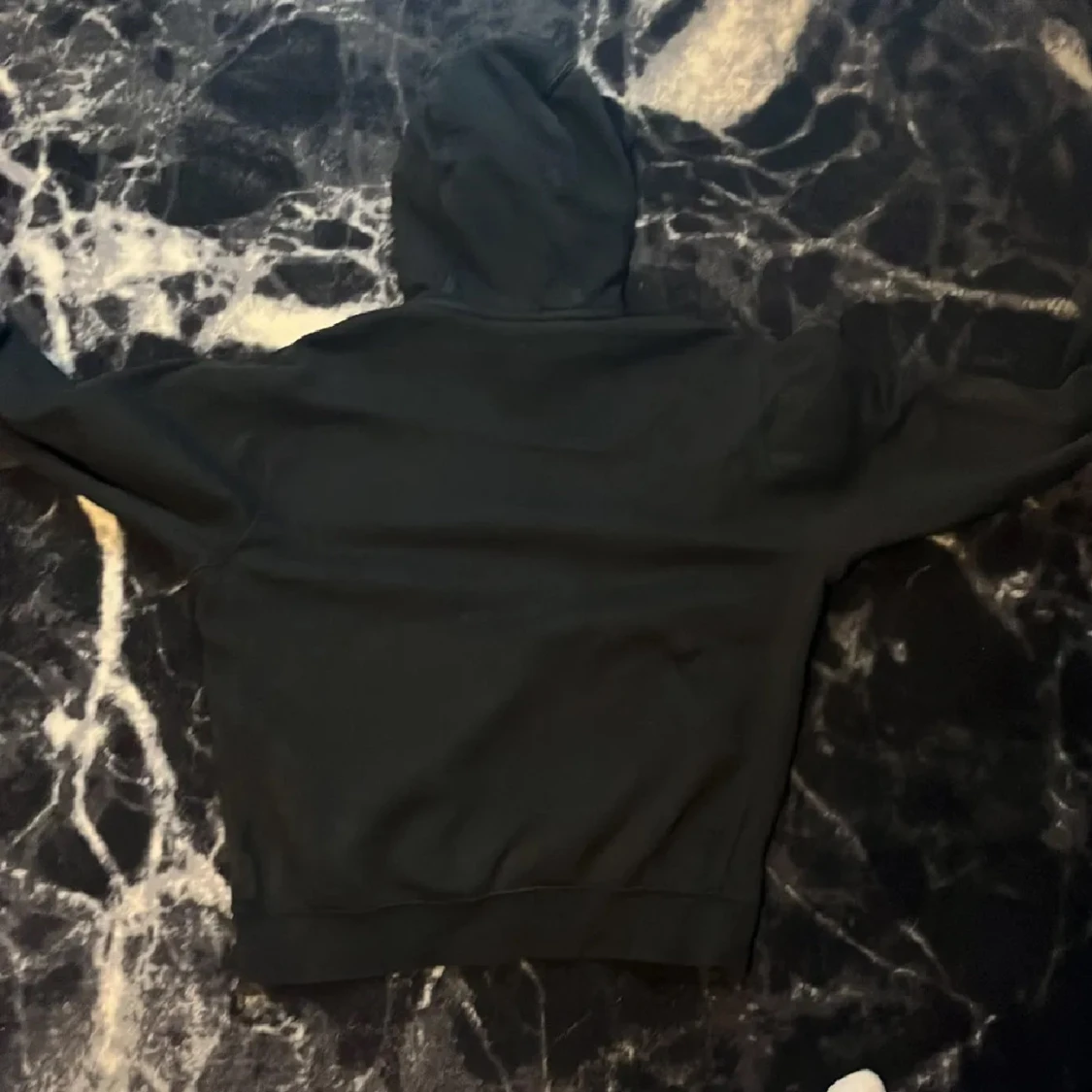 Svart hoodie från Nike med tryck - 1