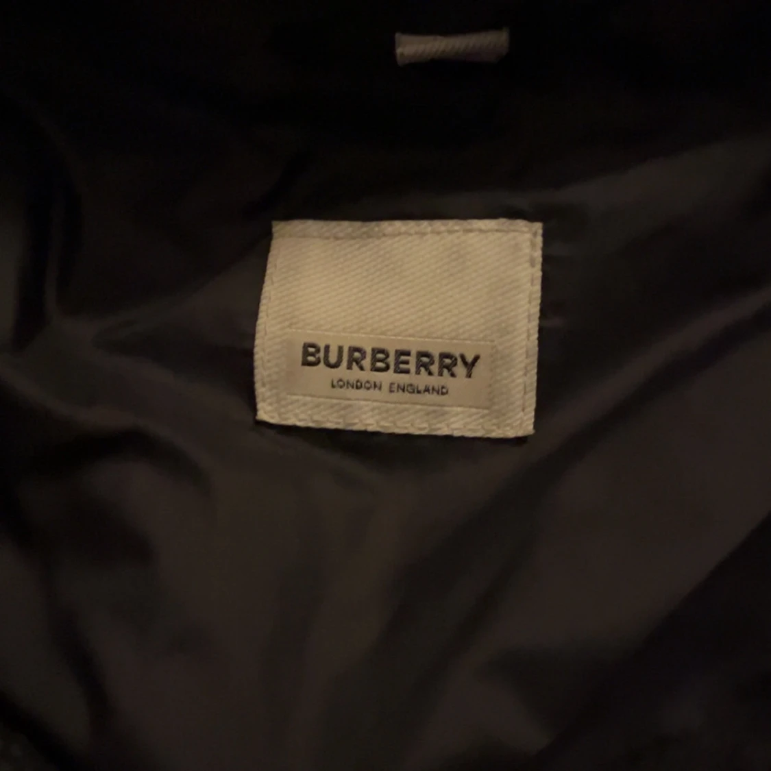 Svart dunjacka från Burberry - 1