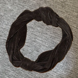 🖤Hårband glitter🖤 - Ett hårband från glitter, endast använd prövad.🖤 Pris kan diskuteras  