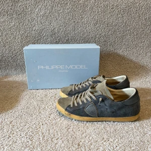 Philippe model - Riktigt snygga Philippe models i bra skick, storlek 41. Box tillkommer.