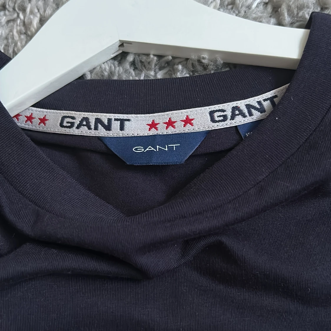 Mörkblå t-shirt från GANT - 2