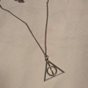 harry potter halsband - deathly hallows halsband 