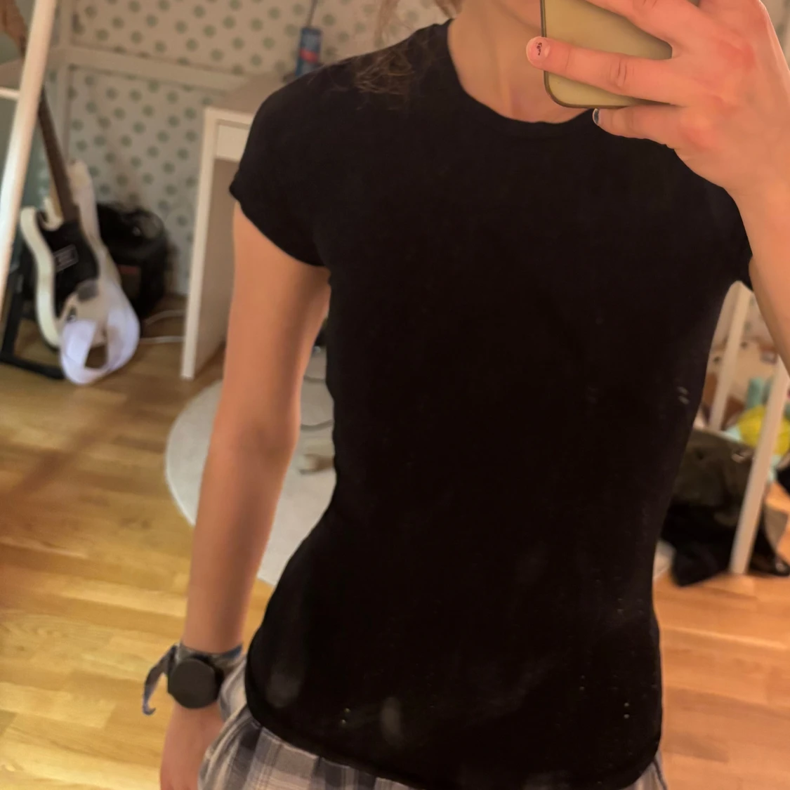 Svart t-shirt från Gina Tricot