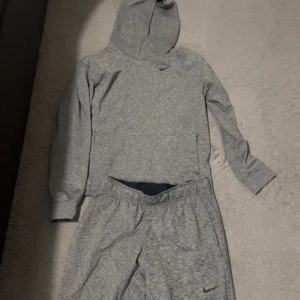 Nike dri-fit tracksuit  - Mycket bra skick och väldigt skön