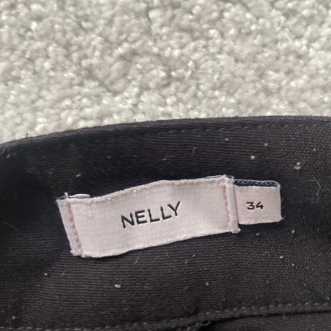 Svarta byxor från Nelly - 2