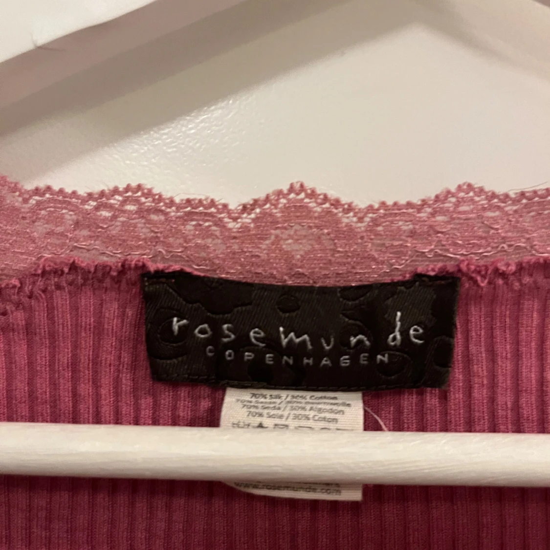 Rosa ribbad kofta från Rosemunde - 2