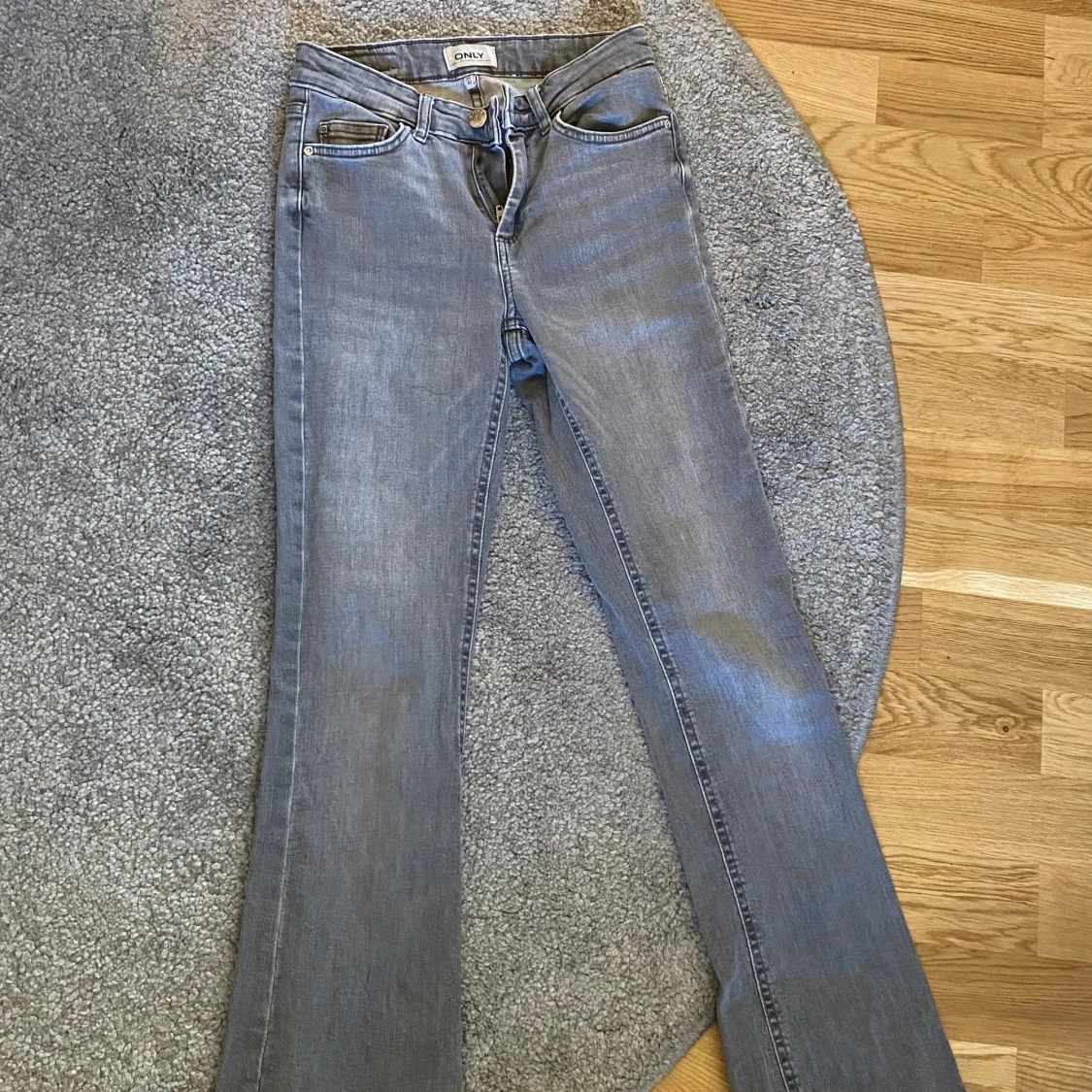 Grå jeans från ONLY - 3