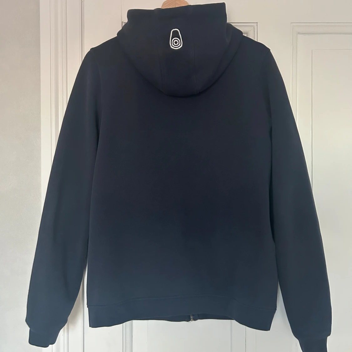 Superfin huvtröja från Sail Racing!! - 2