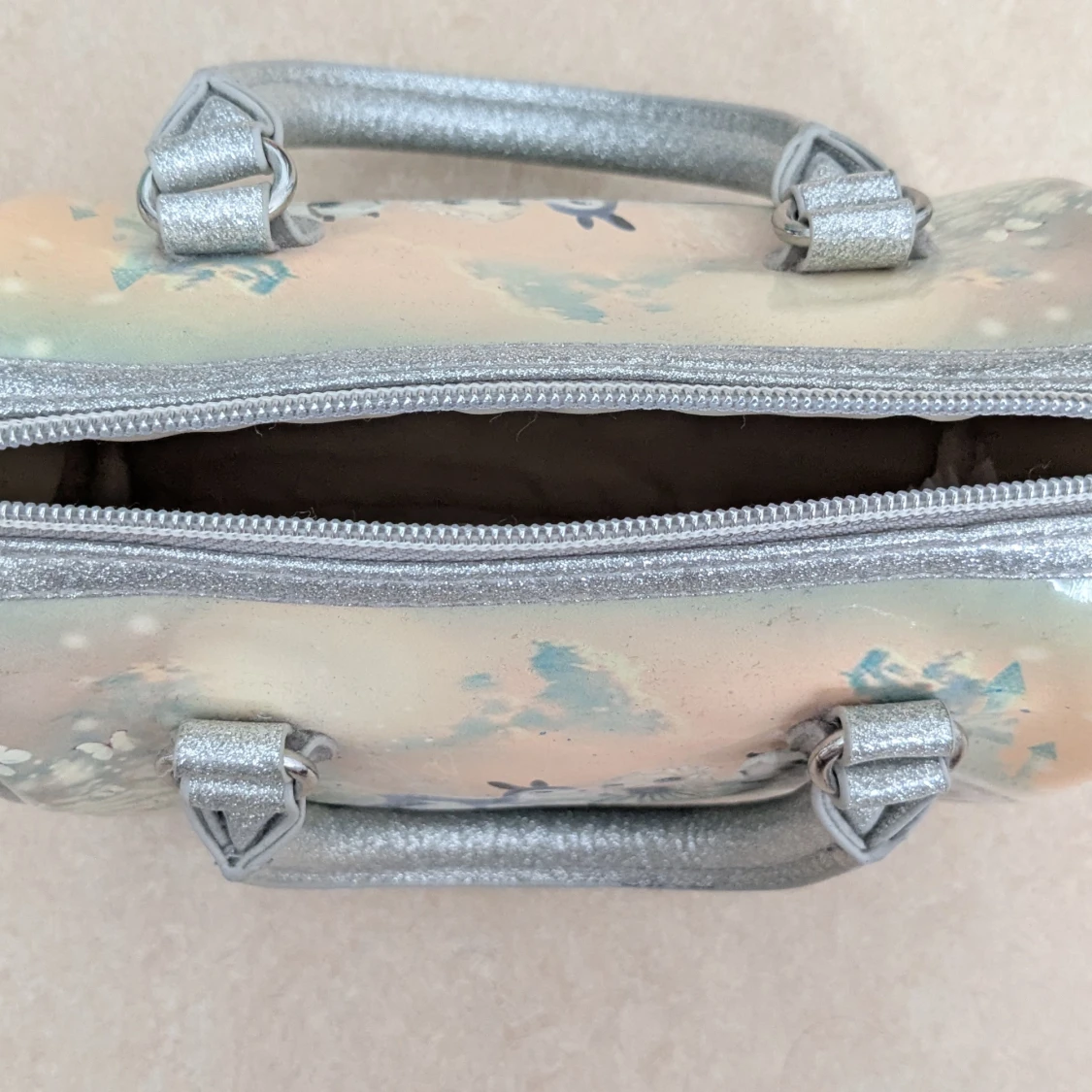 Söt handväska med sagomotiv - 1