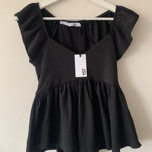 Svart topp från lager 157 - Helt ny söt topp från lager157 🤍