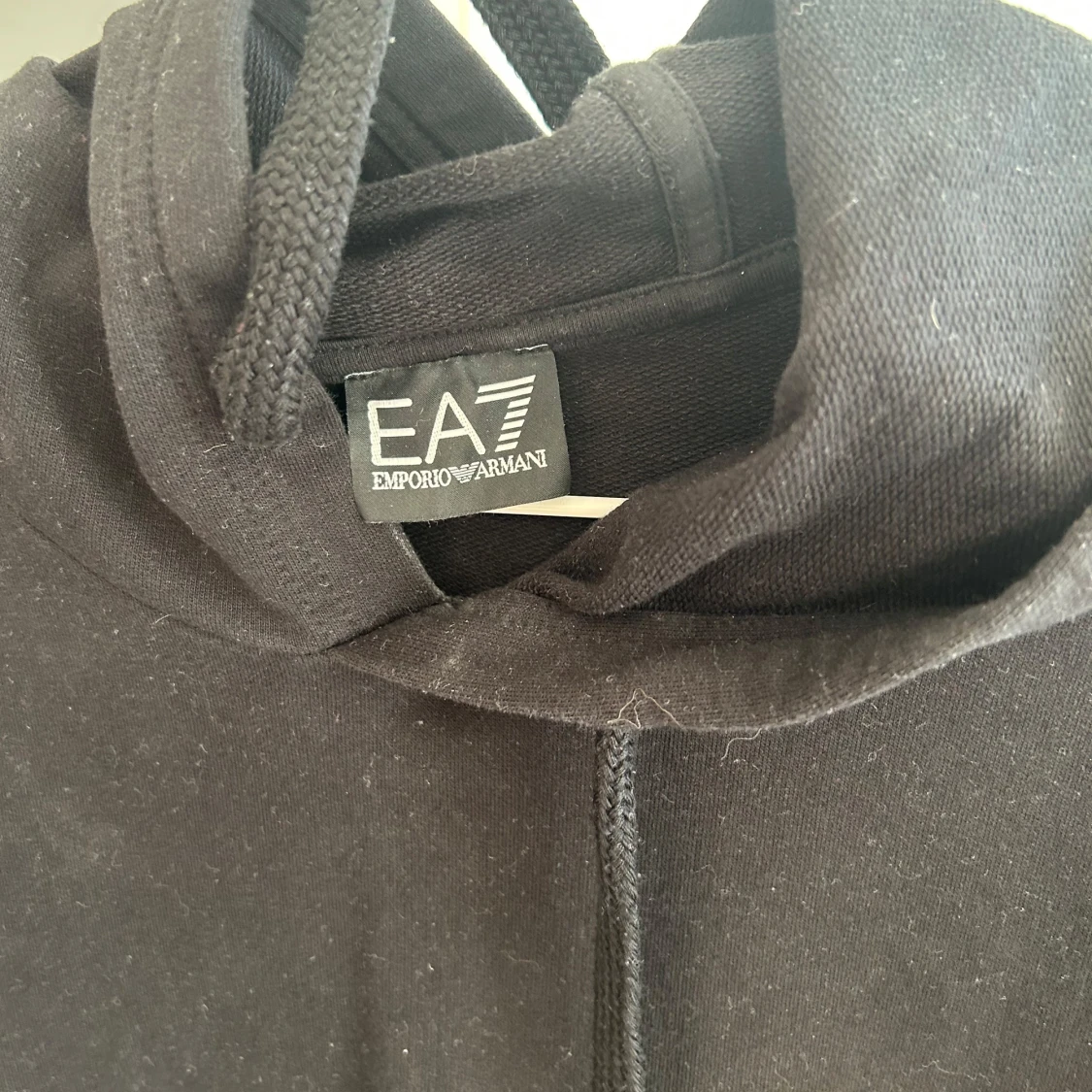 Svart hoodie från Emporio Armani - 2
