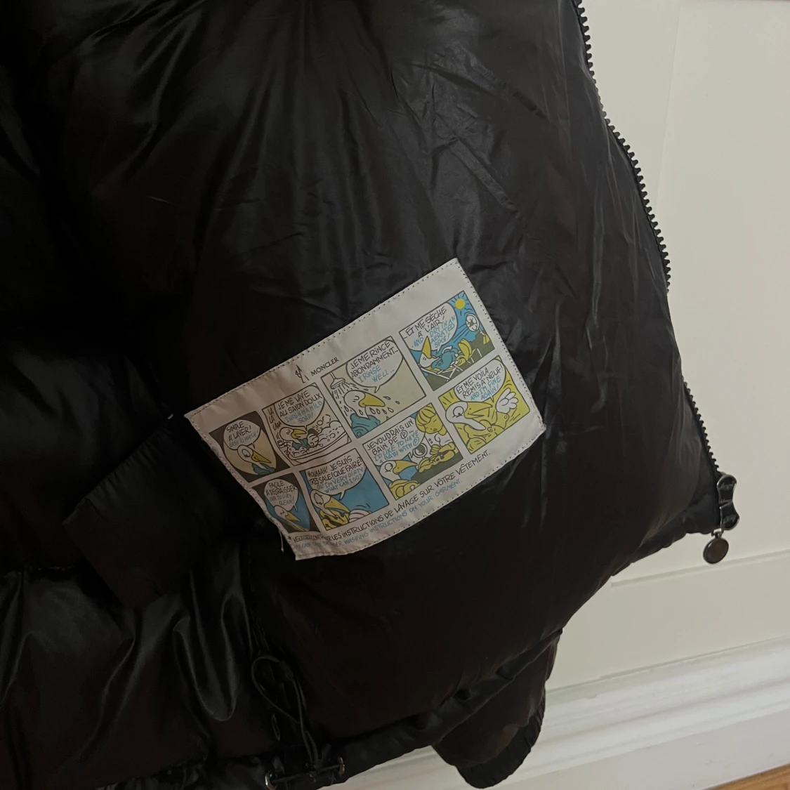 Svart Moncler dunjacka - 2