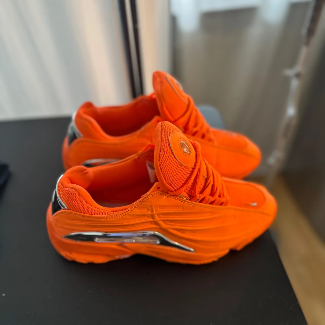 Orange sneakers från Li-Ning - 1