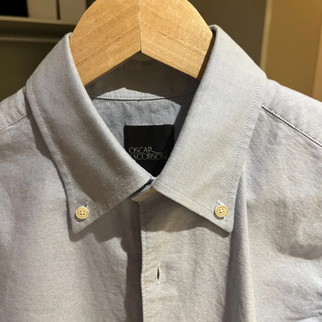 Ljusblå oxfordskjorta från Oscar Jacobson - 1
