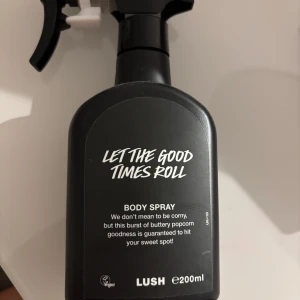 Lush body spray - Använd en gång nästan full, doftar så gott i doften let the good times roll 