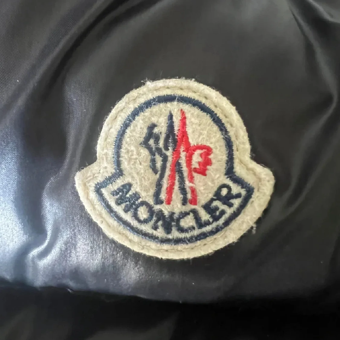 Svart dunväst från Moncler - 1