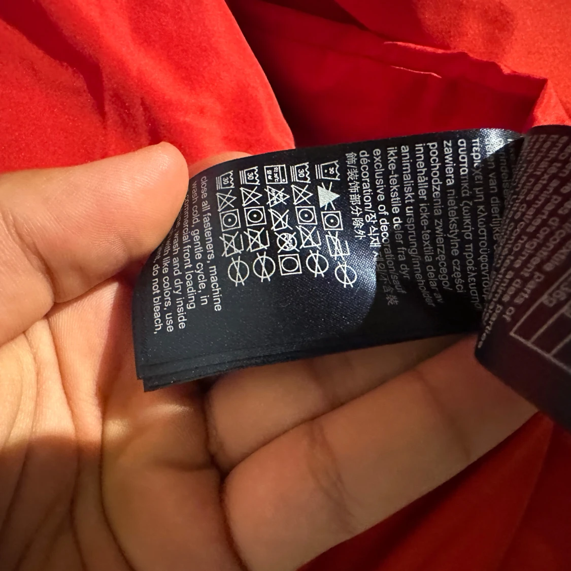 Mörkblå dunväst från Tommy Jeans - 3