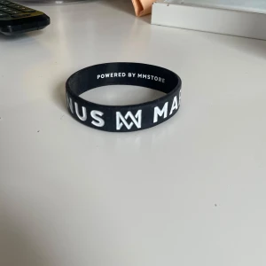Lila Marcus & Martinus armband  - Supersnyggt, 150kr/st!! Fler färger ute i min profil💓💓