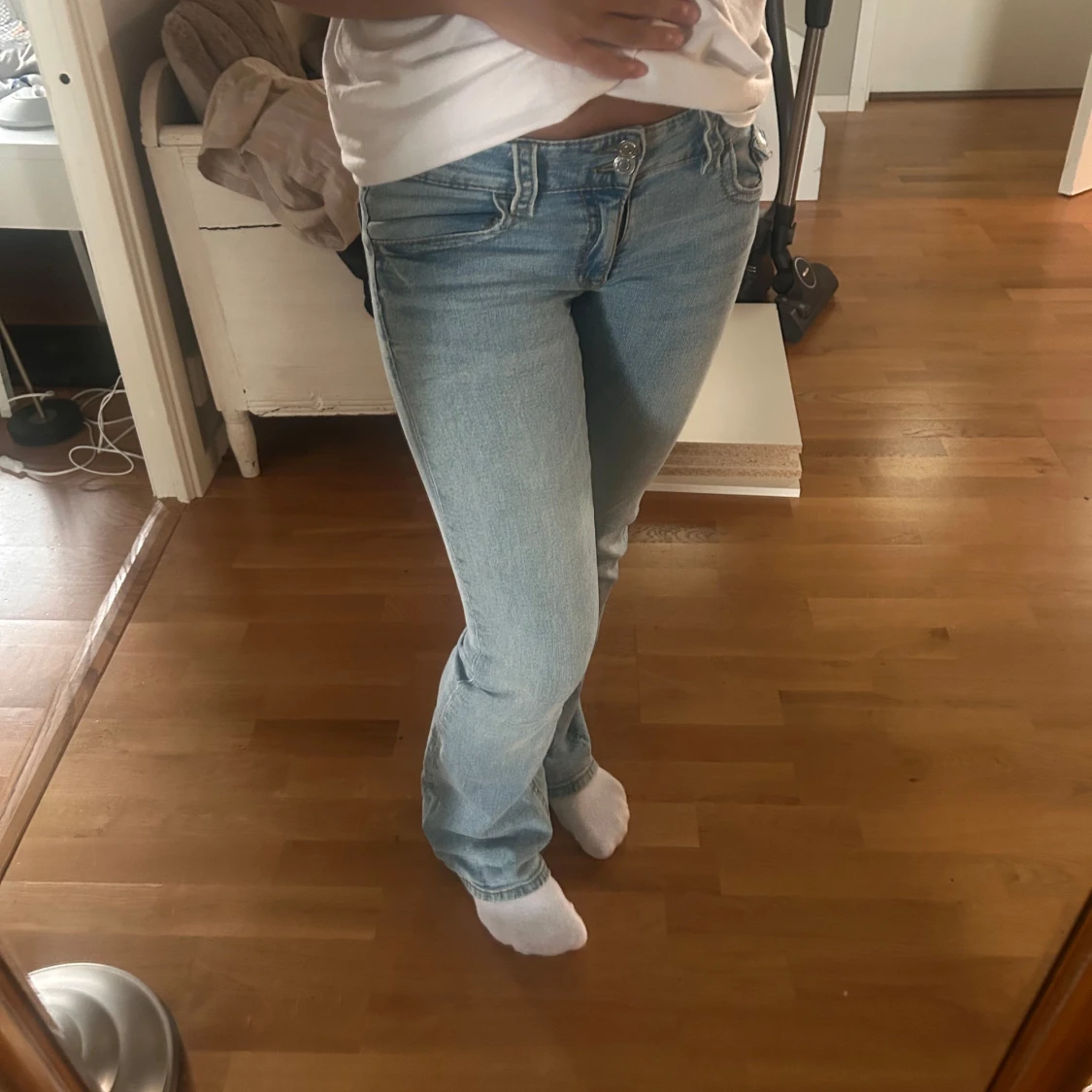 Ljusblå bootcut jeans - 1