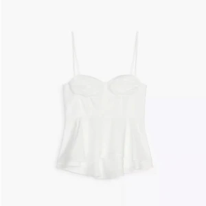 Zara topp  - Sååå fin topp från zara som tyvärr inte kommer till användning, den är helt i nyskick och även slutsåld på hemsidan!!🙌🏼💖